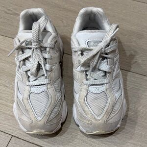 Kids' Gray Athletic Shoes